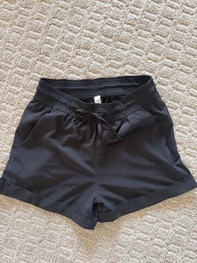 lululemon athletica Black Women's Athletic  Break Away Drawstring  Shorts sz 4